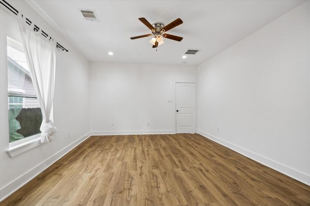 5105 Chapman Street, Houston, TX 77009