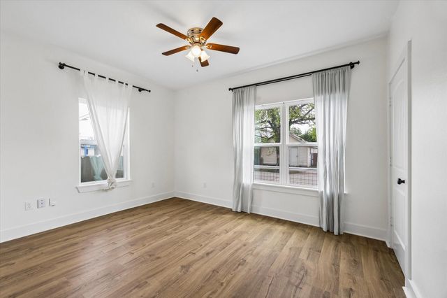 5105 Chapman Street, Houston, TX 77009