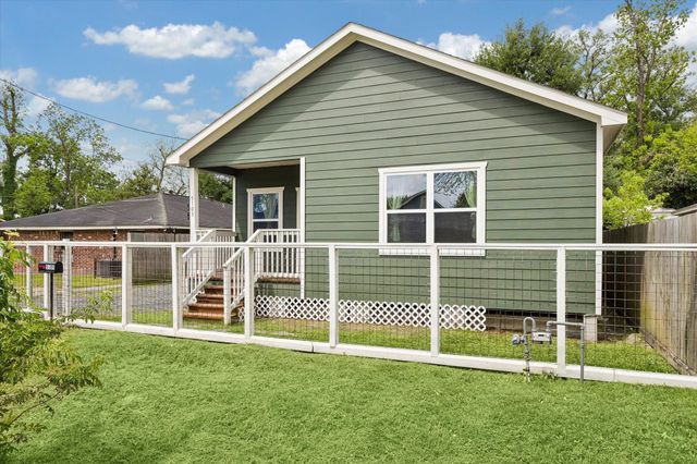 5105 Chapman Street, Houston, TX 77009