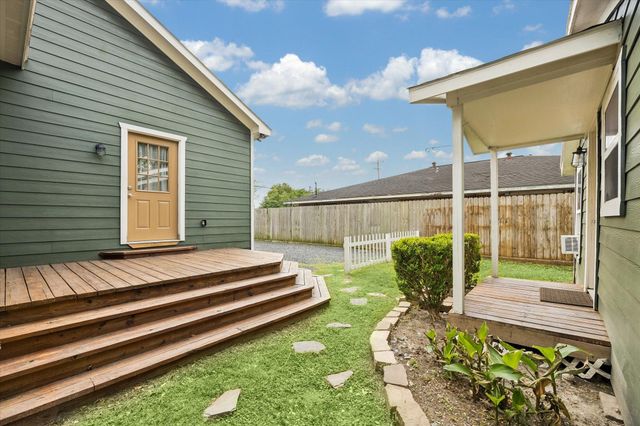 5105 Chapman Street, Houston, TX 77009