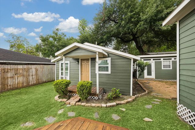5105 Chapman Street, Houston, TX 77009