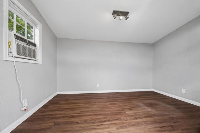 5105 Chapman Street, Houston, TX 77009