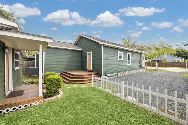 5105 Chapman Street, Houston, TX 77009