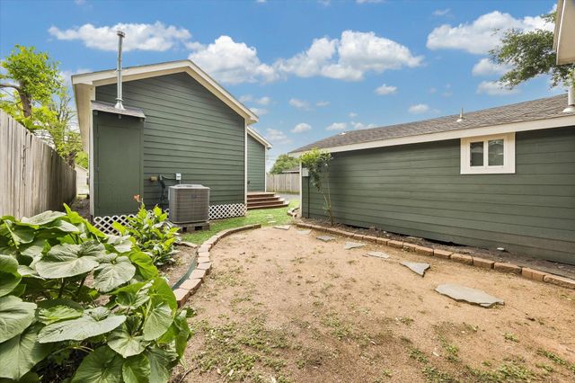 5105 Chapman Street, Houston, TX 77009