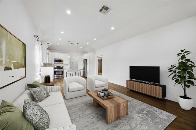 5105 Chapman Street, Houston, TX 77009