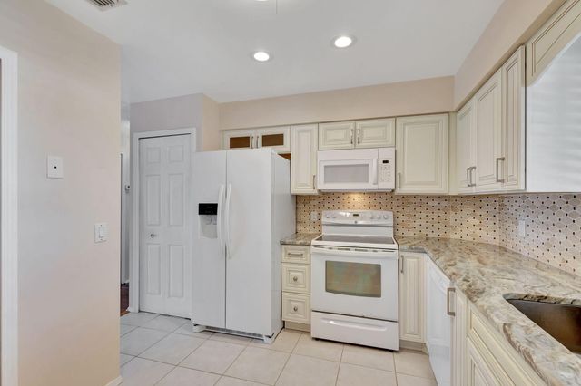 300 Golfview Road 506, North Palm Beach, FL 33408