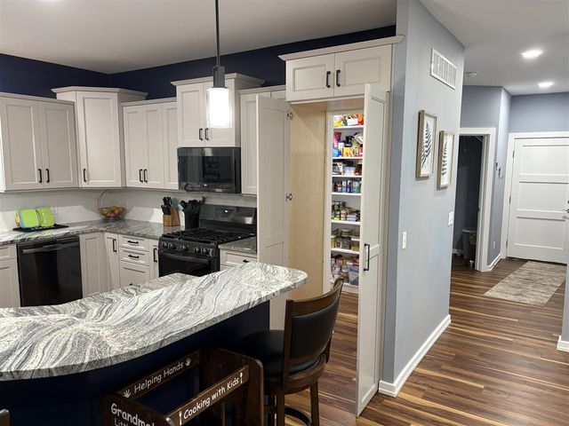 1881 Sienna Street, Kalamazoo, MI 49009