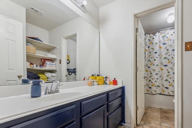 4215 Windberry CT, Round Rock, TX 78665