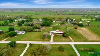 473 Hollybrook Drive, Inez, TX 77968
