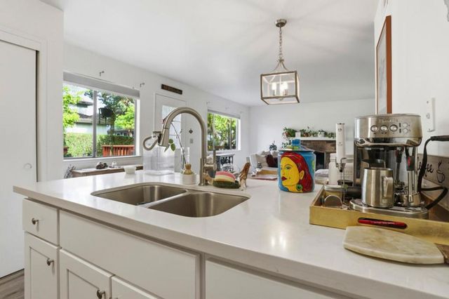 922 Ponselle Lane 1, Capitola, CA 95010