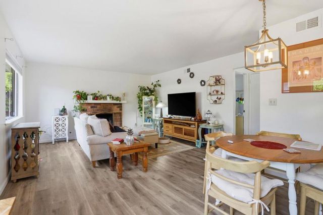 922 Ponselle Lane 1, Capitola, CA 95010