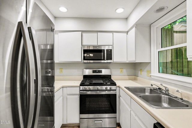 5645 Hamstead Crossing, Raleigh, NC 27612