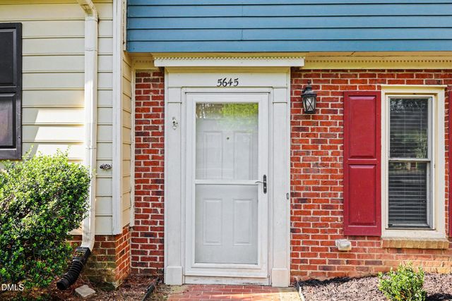 5645 Hamstead Crossing, Raleigh, NC 27612