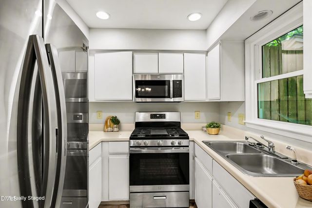 5645 Hamstead Crossing, Raleigh, NC 27612