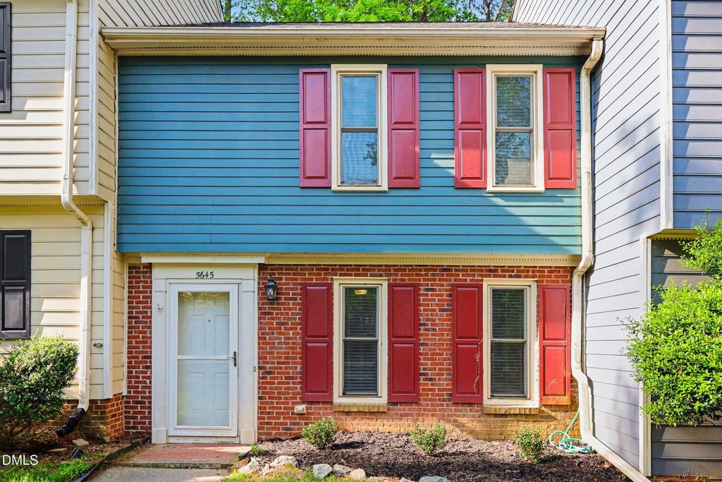 5645 Hamstead Crossing, Raleigh, NC 27612