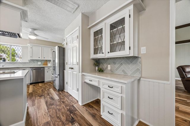 16418 Clearcrest Drive, Houston, TX 77059