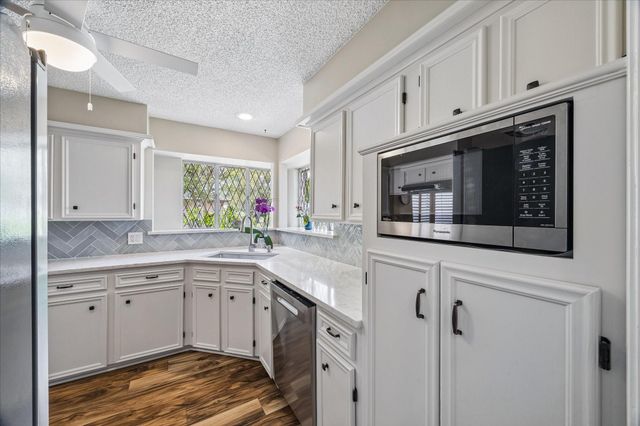 16418 Clearcrest Drive, Houston, TX 77059