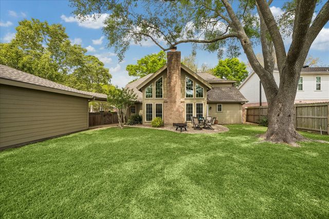 16418 Clearcrest Drive, Houston, TX 77059