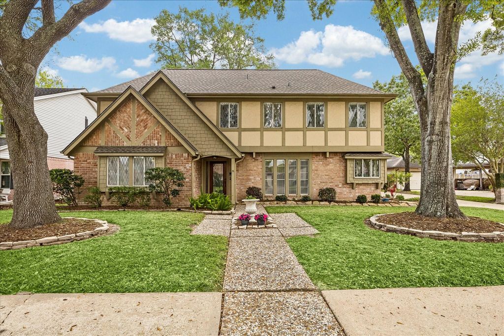 16418 Clearcrest Drive, Houston, TX 77059