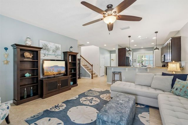 525 GUNSTON CT, Davenport, FL 33837