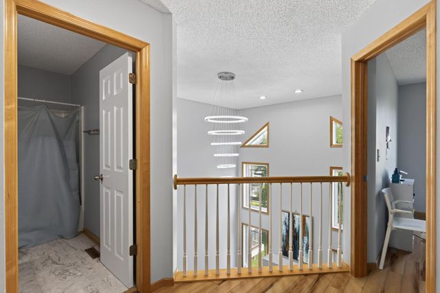 5058 Yuma Lane N, Plymouth, MN 55446