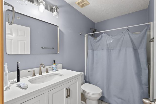 5058 Yuma Lane N, Plymouth, MN 55446