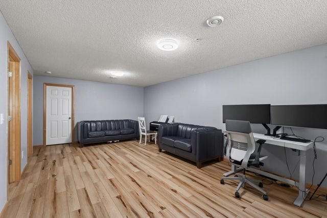 5058 Yuma Lane N, Plymouth, MN 55446