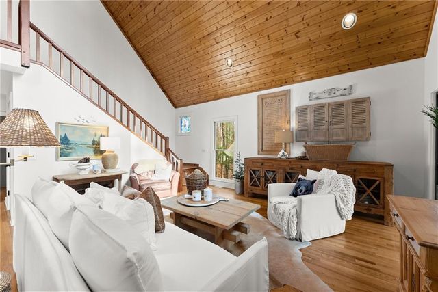 315 N Lake Drive, Sautee Nacoochee, GA 30571