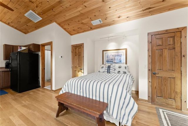 315 N Lake Drive, Sautee Nacoochee, GA 30571