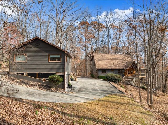 315 N Lake Drive, Sautee Nacoochee, GA 30571