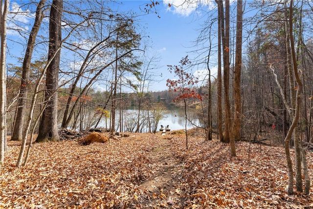 315 N Lake Drive, Sautee Nacoochee, GA 30571