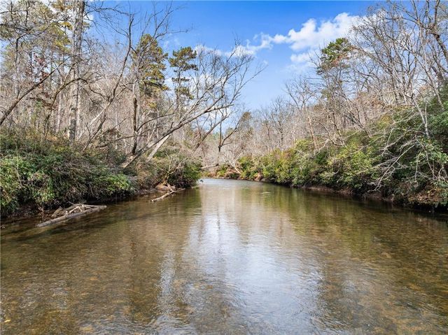 315 N Lake Drive, Sautee Nacoochee, GA 30571