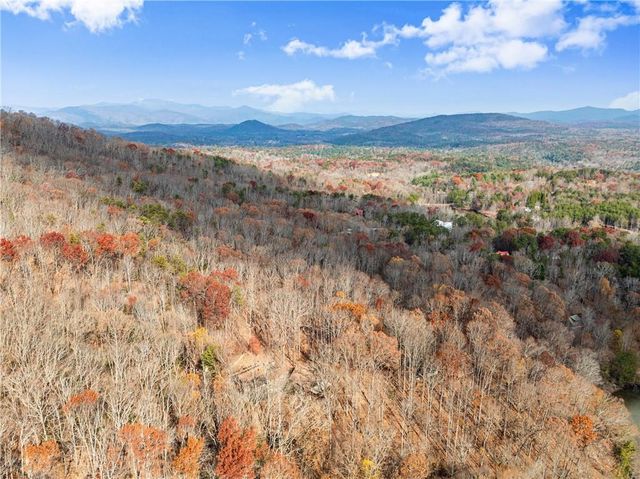 315 N Lake Drive, Sautee Nacoochee, GA 30571