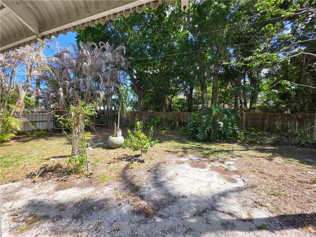 843 22nd Place, Vero Beach, FL 32960
