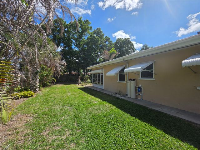 843 22nd Place, Vero Beach, FL 32960