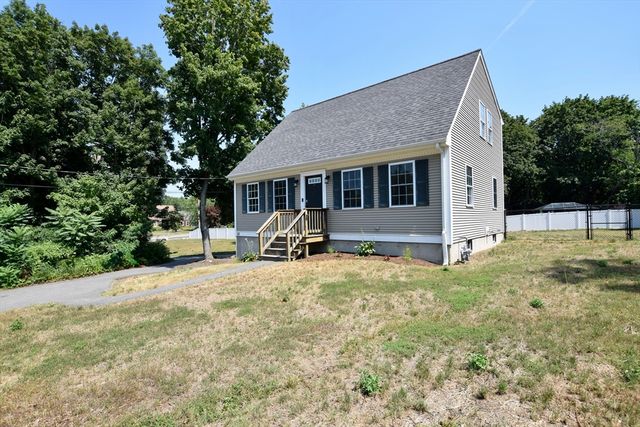 58 Wareham St., Middleboro, MA 02346