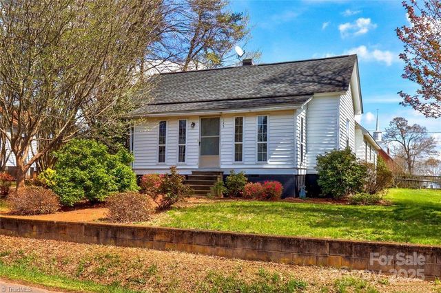 145 Duke Street, Cooleemee, NC 27014