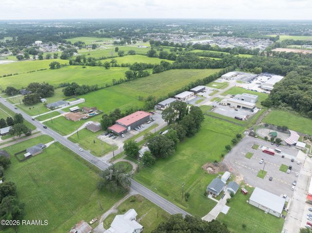 516 Youngsville Highway, Lafayette, LA 70508