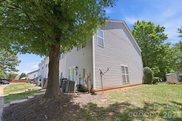 8842 Gerren Court, Charlotte, NC 28217