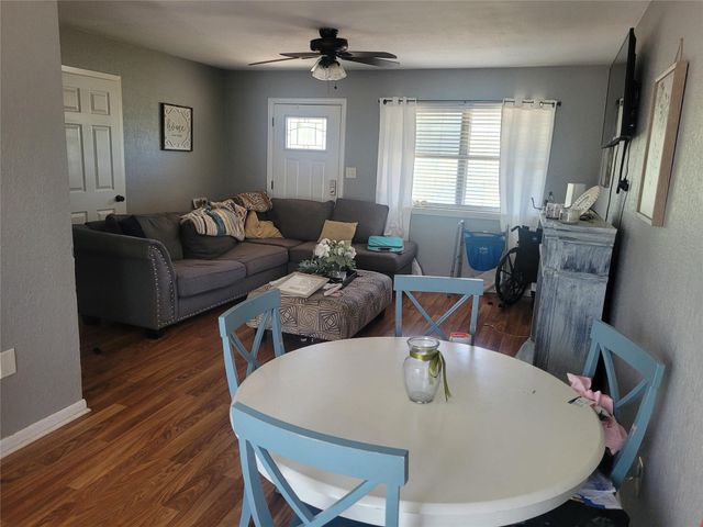 134 Whispering Pines DR, Bastrop, TX 78602