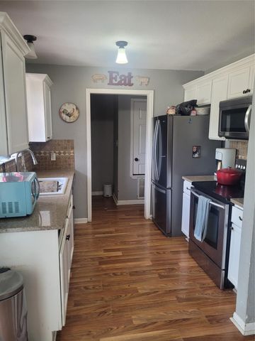 134 Whispering Pines DR, Bastrop, TX 78602