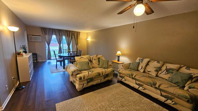 1321 S Finley Road 105, Lombard, IL 60148