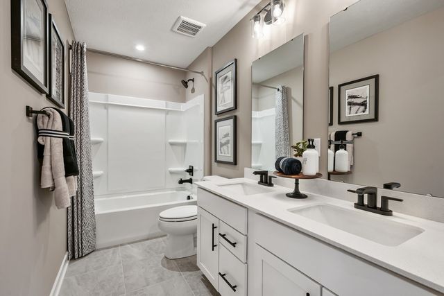 2718 Thoroughbred Way, White House, TN 37188