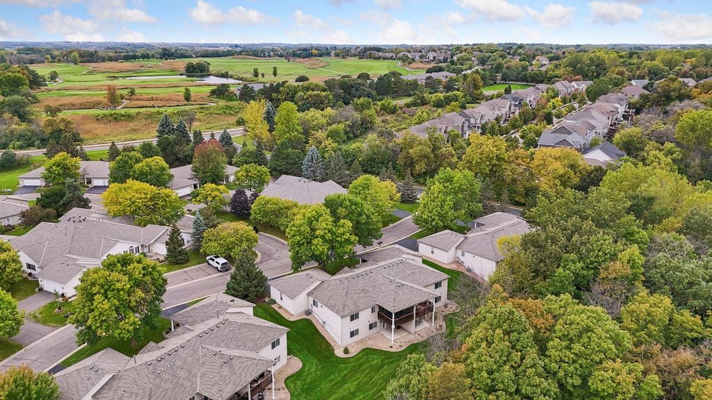 980 Carriage Lane, Chaska, MN 55318 — photo 3