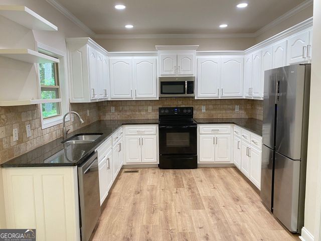 623 Henning Drive, Winder, GA 30680