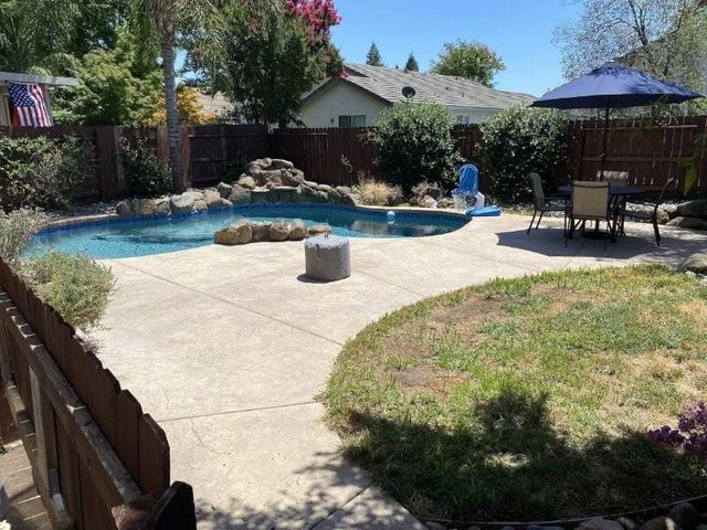 432 Gladstone Ct, Roseville, CA 95747