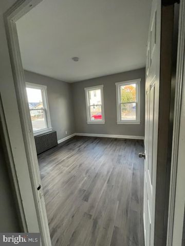 41 CHESTNUT ST, Woodbury, NJ 08096