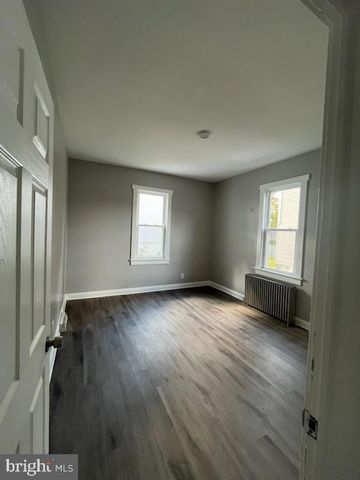 41 CHESTNUT ST, Woodbury, NJ 08096