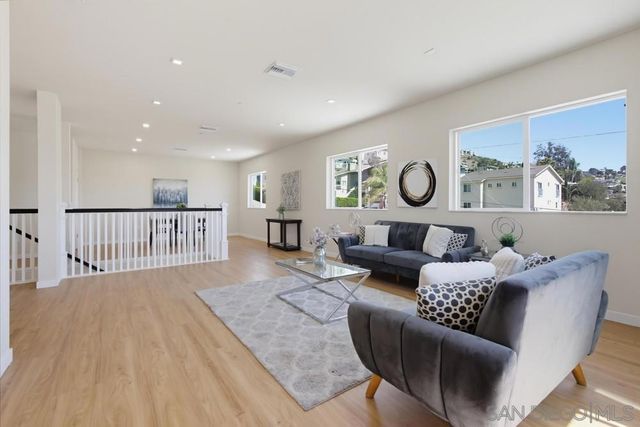 1302 La Presa Ave., Spring Valley, CA 91977