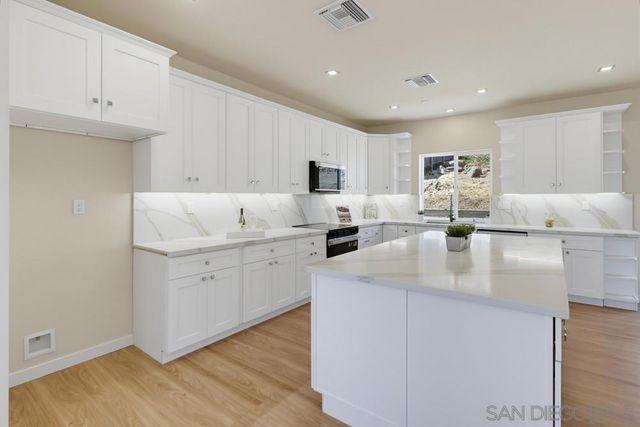 1302 La Presa Ave., Spring Valley, CA 91977